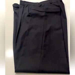 Hart Schaffner Marx Classic Fit Pleated Solid Dress Pants